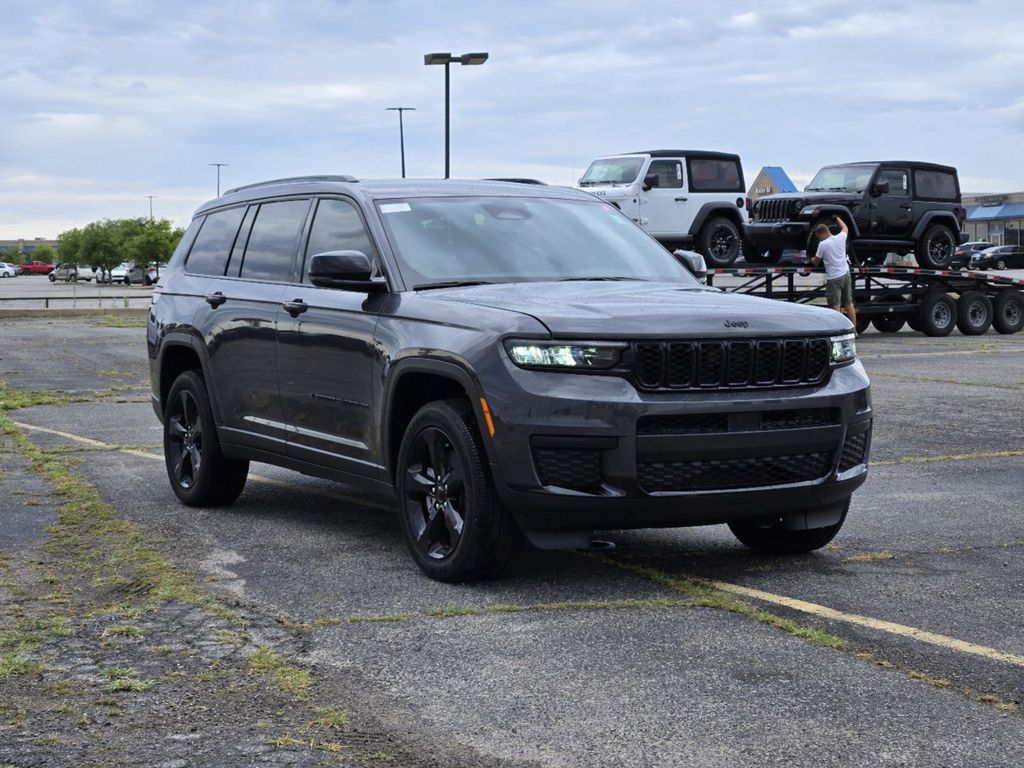 2023 Jeep Grand Cherokee L Altitude 2