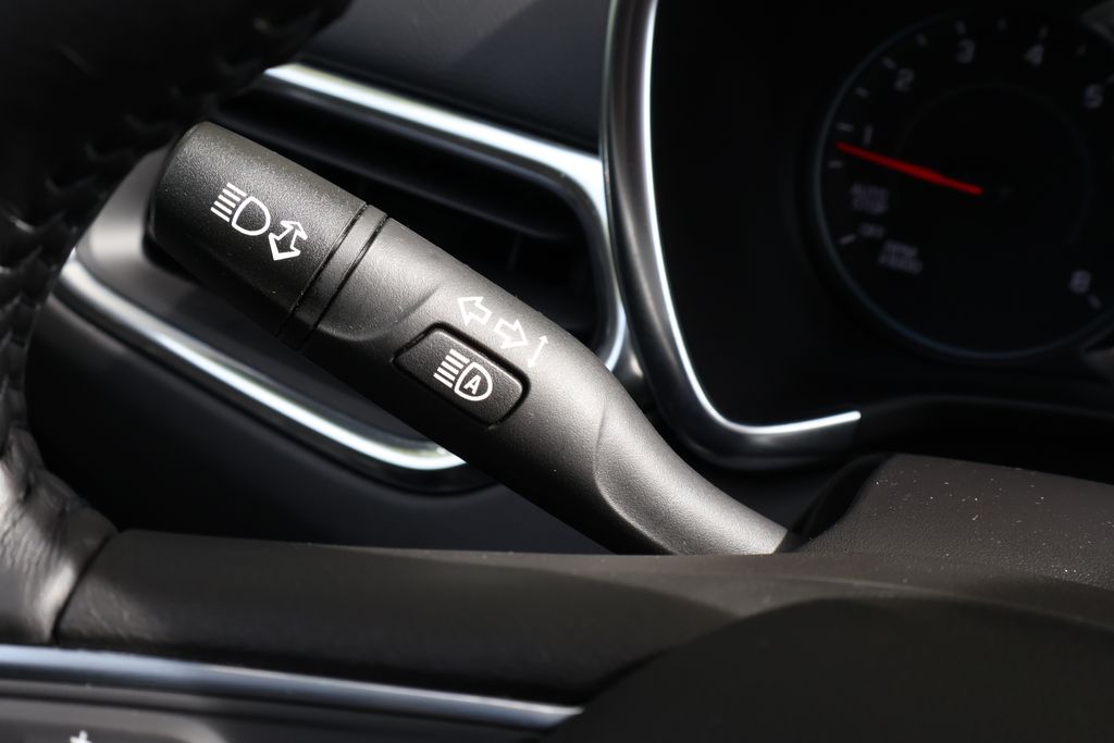 Thumbnail: 2022 Chevrolet Equinox - 25