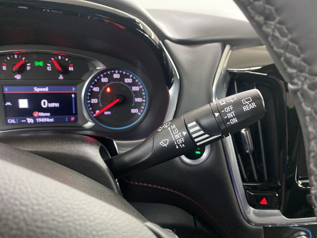 2023 Chevrolet Traverse RS photo