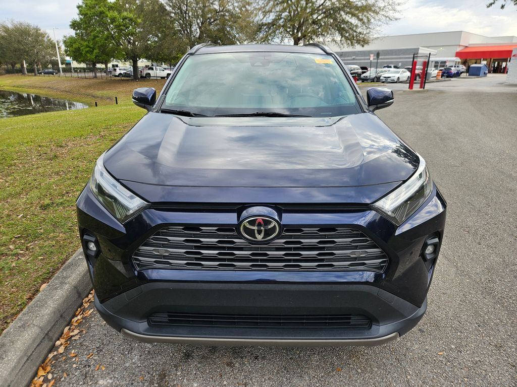 2022 Toyota RAV4 Limited 8