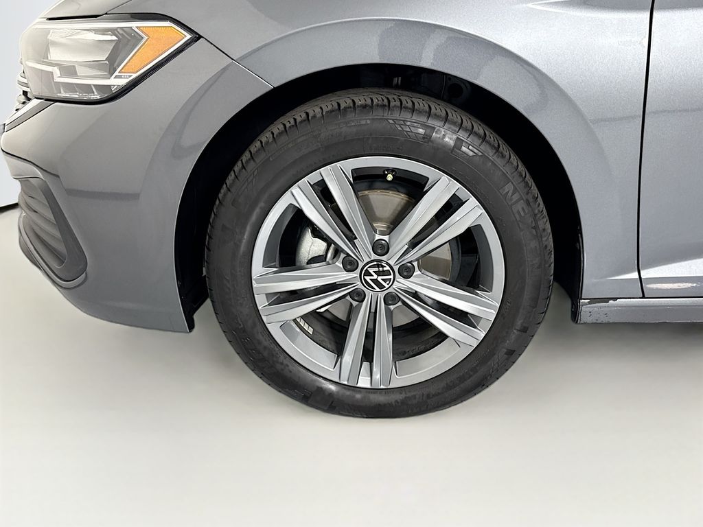 Thumbnail: 2024 Volkswagen Jetta - 29
