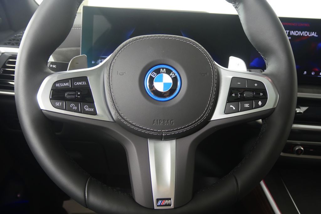 Thumbnail: 2026 BMW X5 - 18
