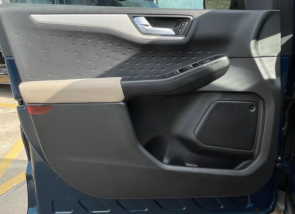 2020 Ford Escape SE Green at DeMontrond Ford