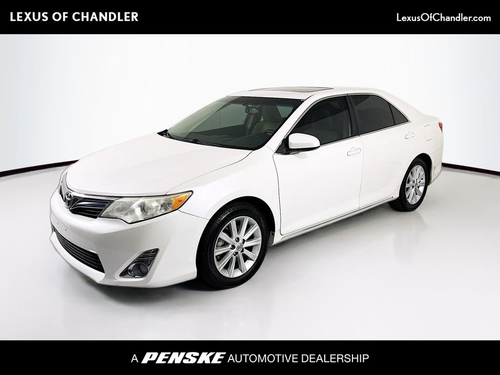 2014|Toyota|Camry|XLE|4D Sedan