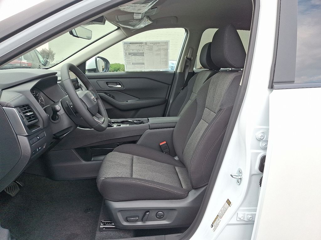 Thumbnail: 2026 Nissan Rogue - 6