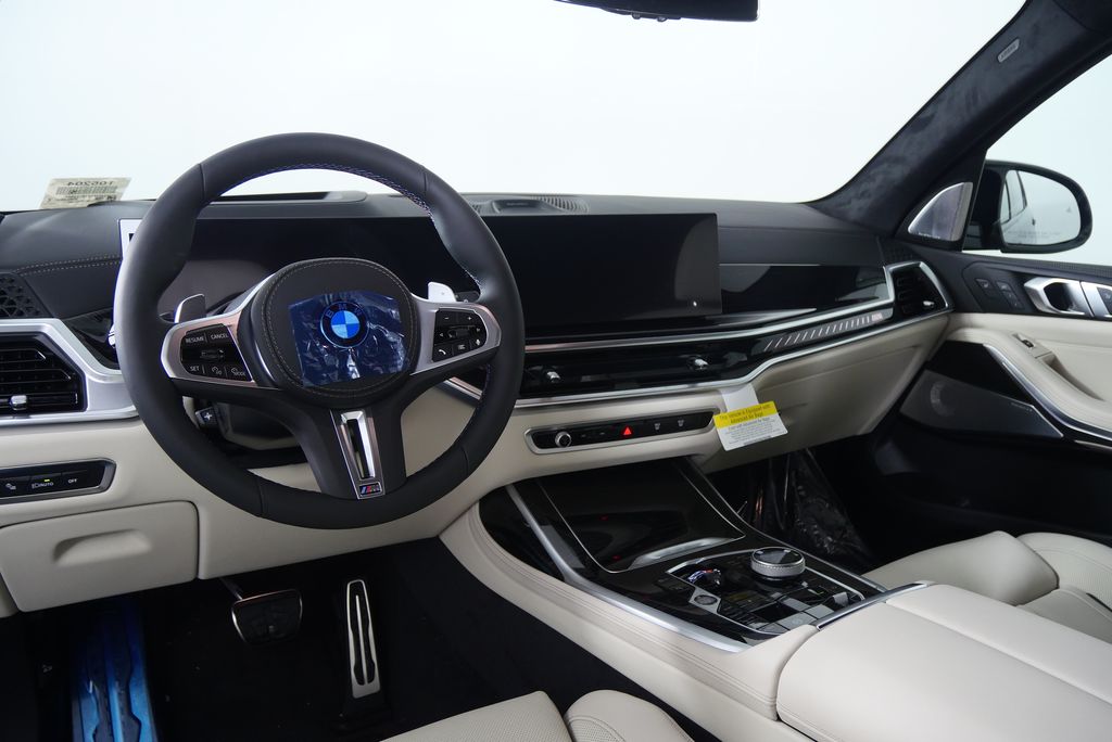 Thumbnail: 2026 BMW X7 - 21