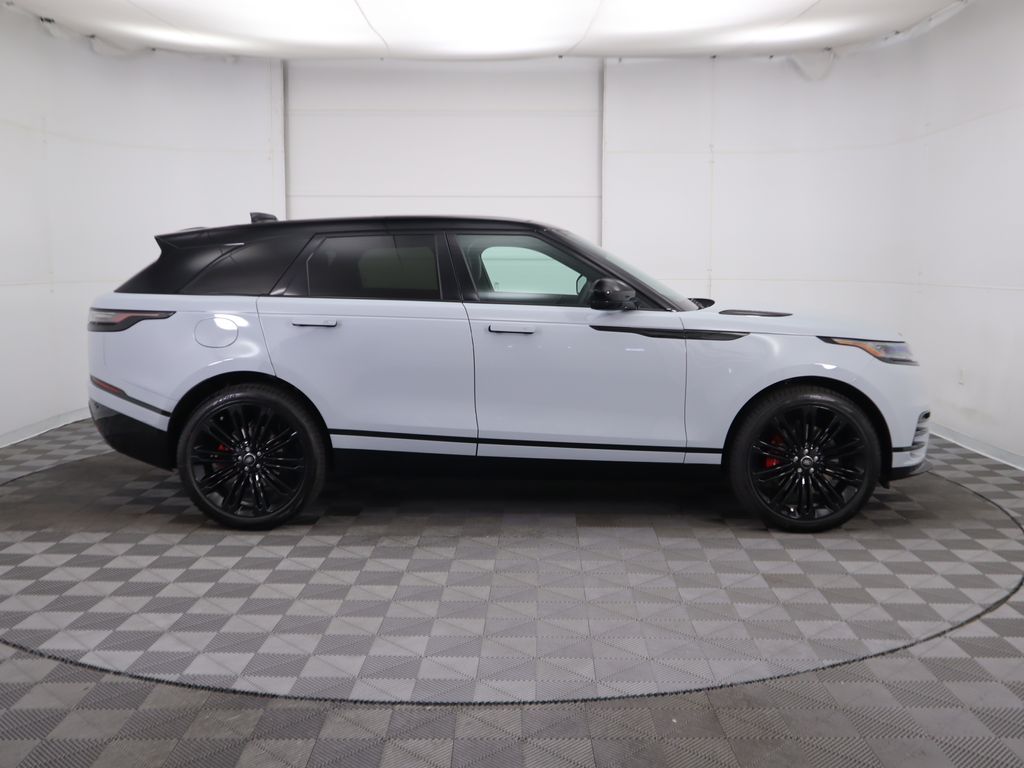 2025 Land Rover Range Rover Velar Dynamic SE 4