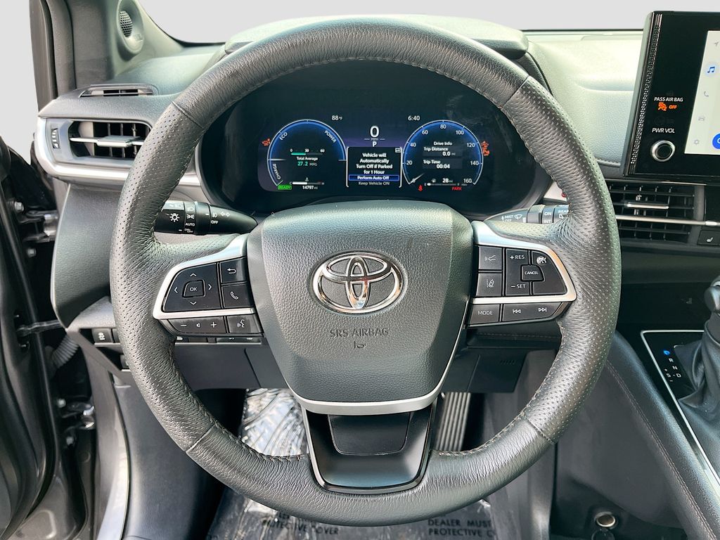 Used 2025 Magnetic Gray Metallic Toyota Platinum image 11