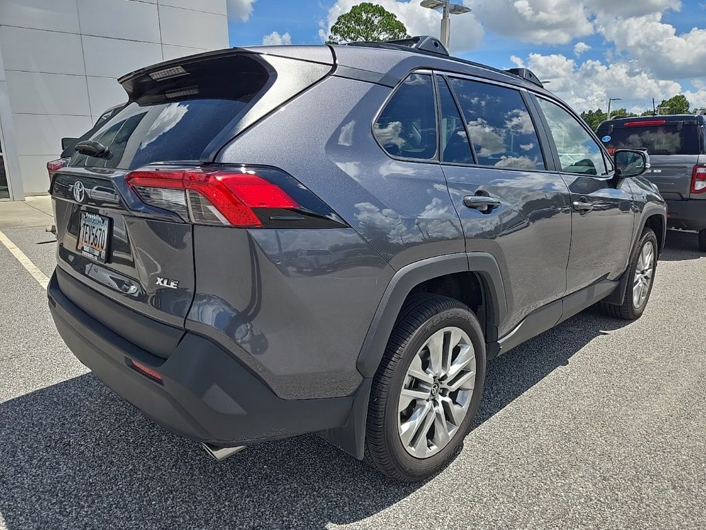 2025 Toyota RAV4 XLE Premium