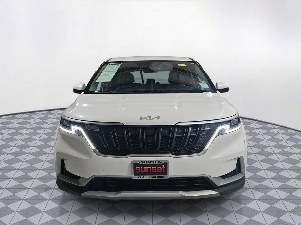 Used 2024 White Kia LX image 2