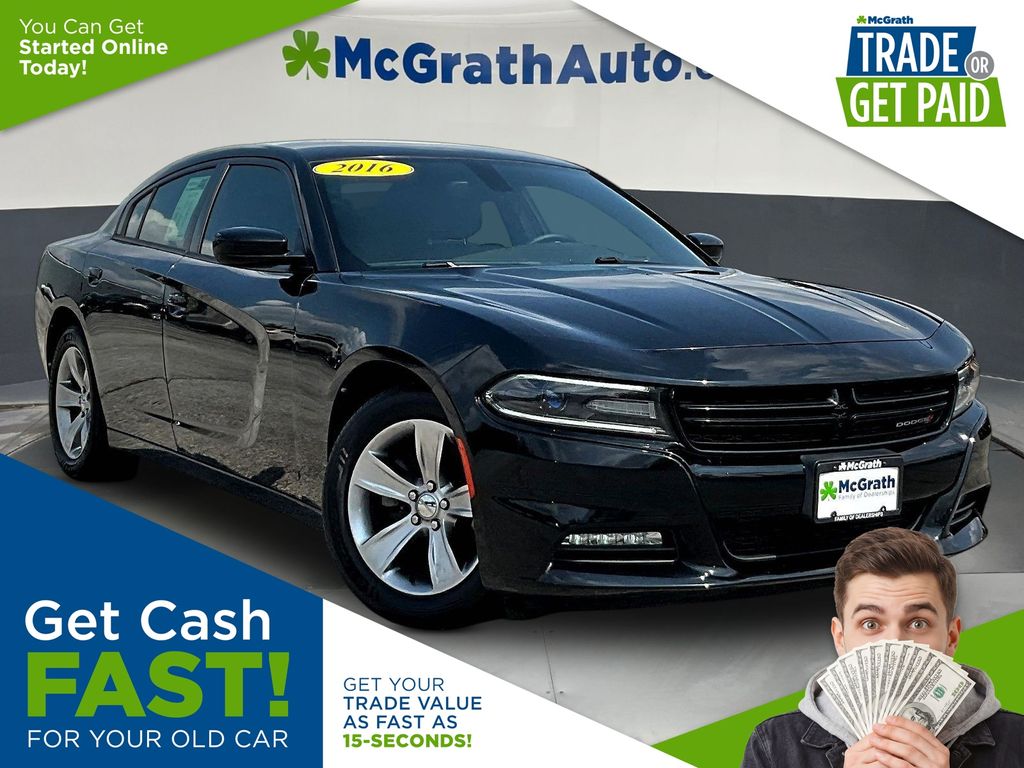  2016 Dodge Charger SXT RWD   
