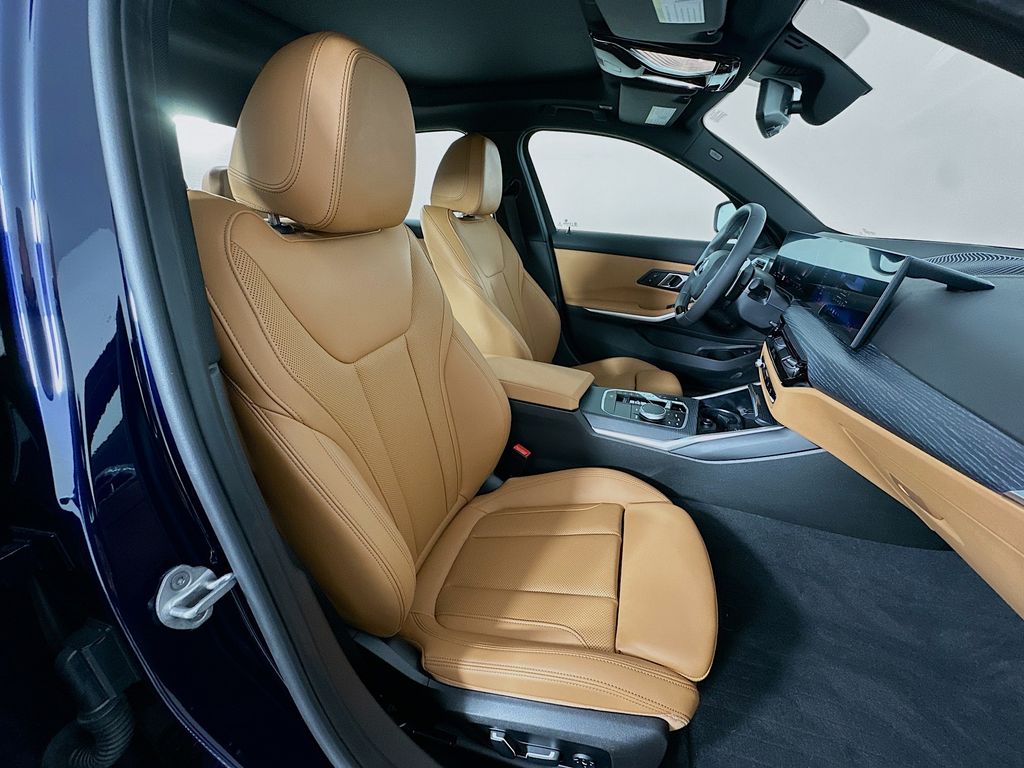 Thumbnail: 2025 BMW 3 Series - 30