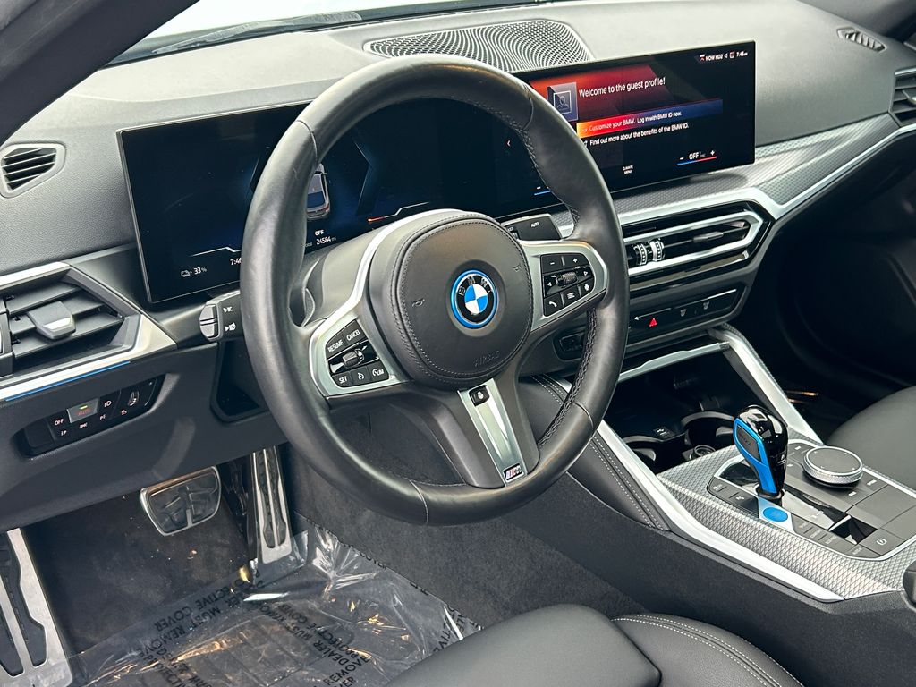 Thumbnail: 2023 BMW i4 - 13