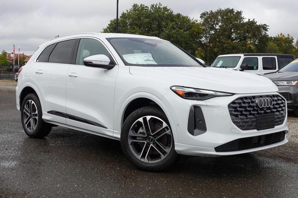 New 2025 White Audi 2.0T Premium image 3