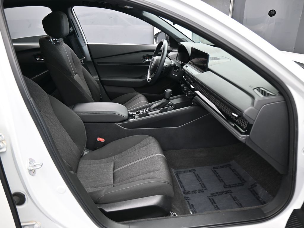 Used 2023 White Honda Sport image 35