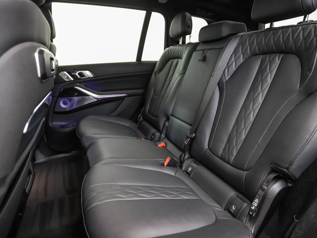 Thumbnail: 2024 BMW X7 - 22