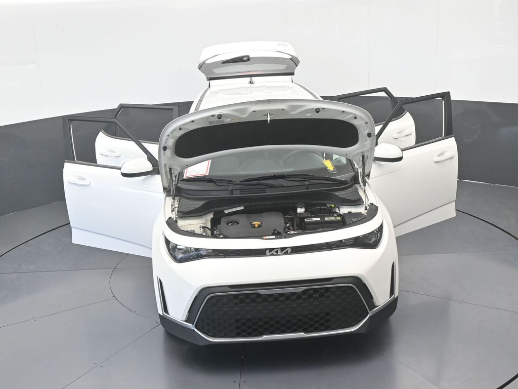 Used 2024 Snow White Pearl Kia LX image 67