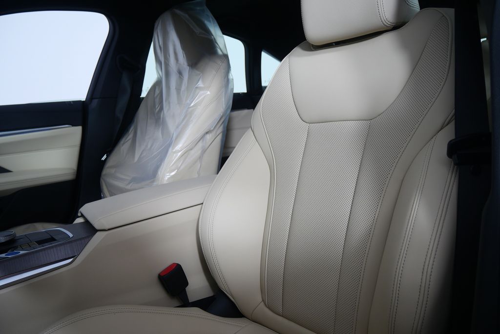 2025 BMW i4 eDrive40 11