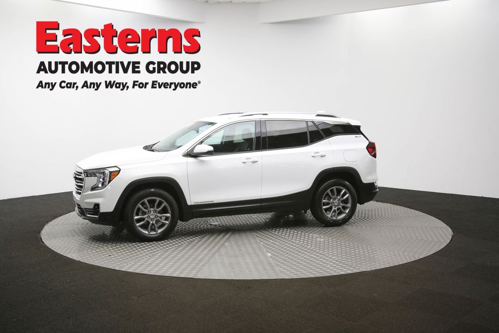 Used 2024 White GMC SLT image 57