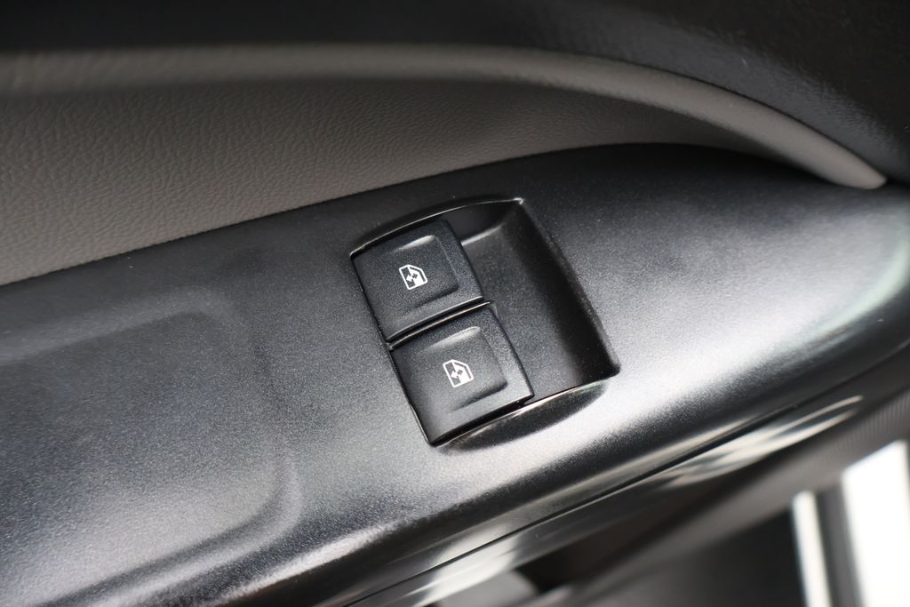 Thumbnail: 2019 Chevrolet Colorado - 18