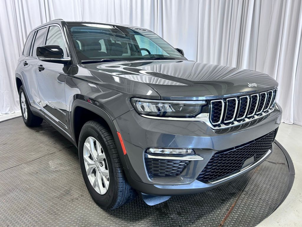 used 2023 Jeep Grand Cherokee car, priced at $32,288