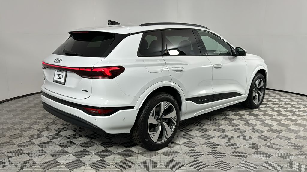 2025 Audi Q6 e-tron Premium 5