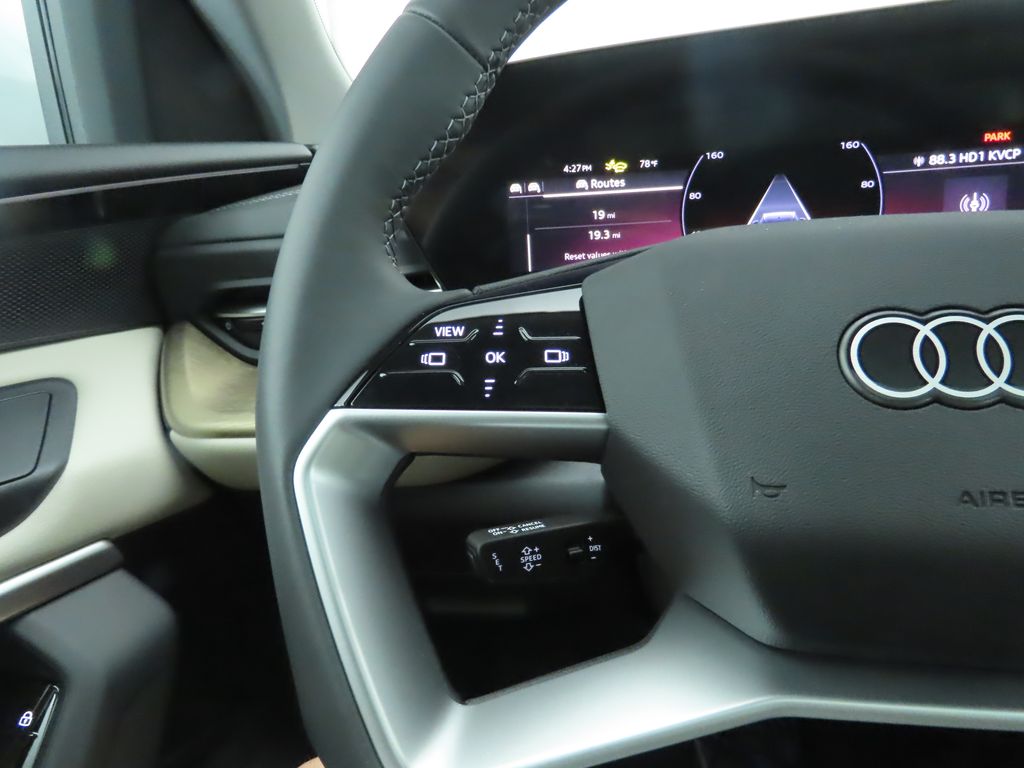 Thumbnail: 2025 Audi Q5 - 12