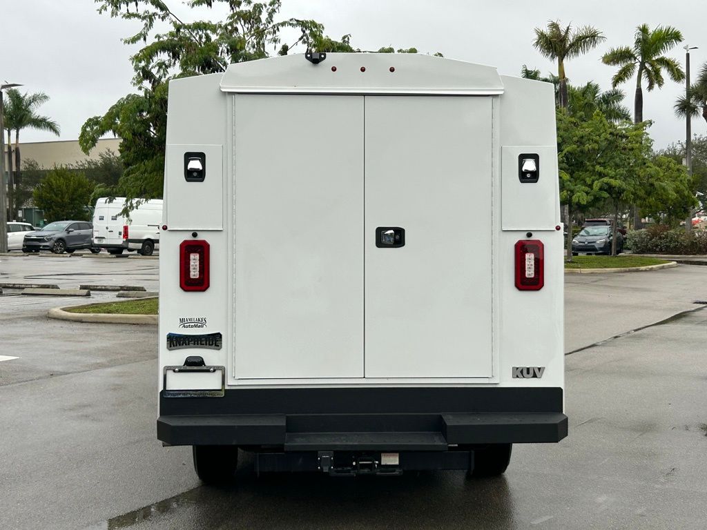 New 2025 Summit White Chevrolet Work Van image 4