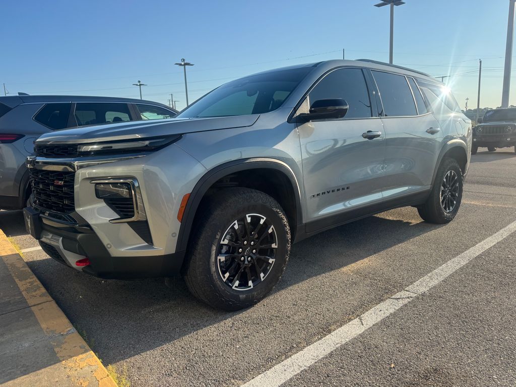 Sterling Gray Metallic 2025 Chevrolet Traverse SUV / Crossover Four-Wheel Drive 8-Speed Automatic