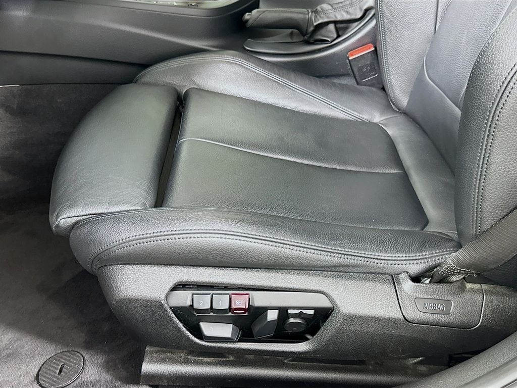 Thumbnail: 2015 BMW 3 Series - 20