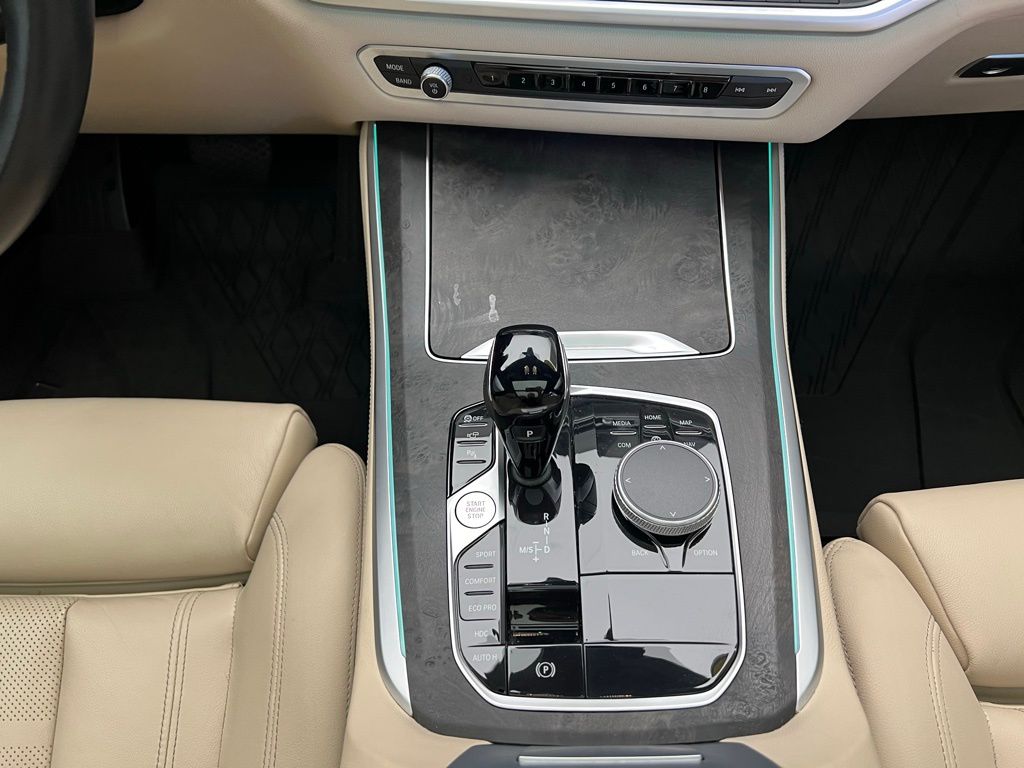 Thumbnail: 2022 BMW X5 - 11