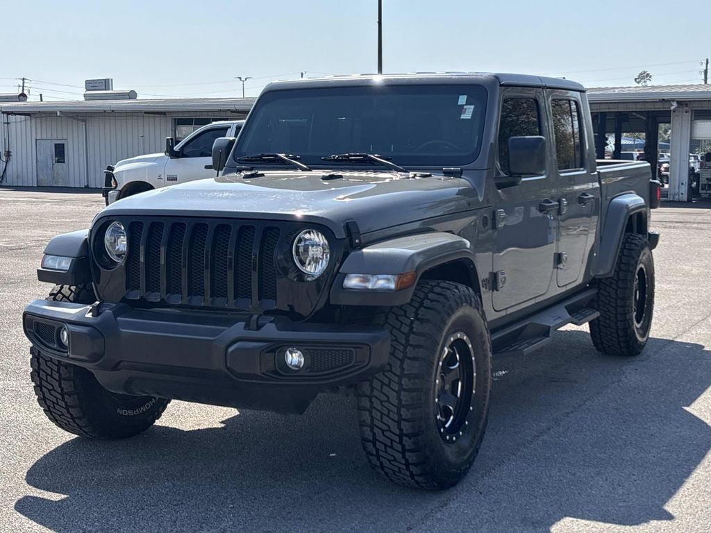 2021 Jeep Gladiator Willys Crew Cab 4WD