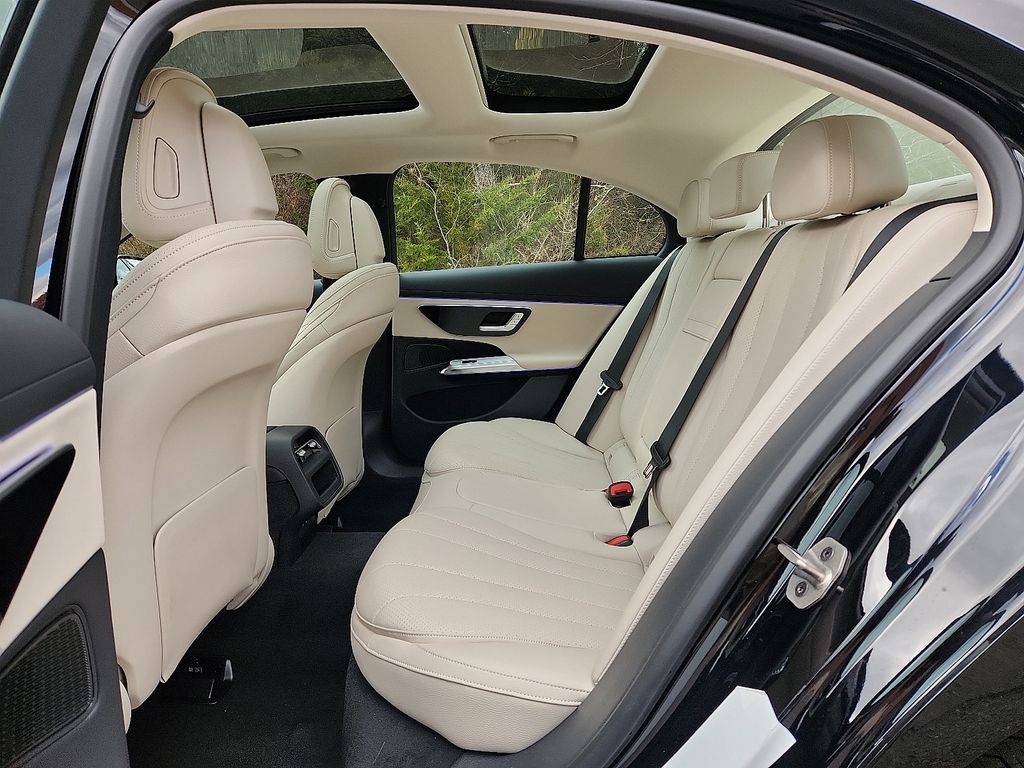 Thumbnail: 2026 Mercedes-Benz E-Class - 6