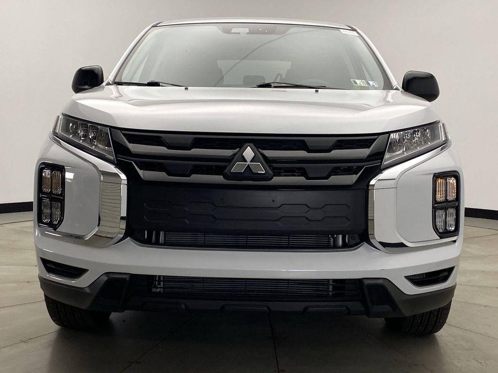 Thumbnail: 2024 Mitsubishi Outlander Sport - 8