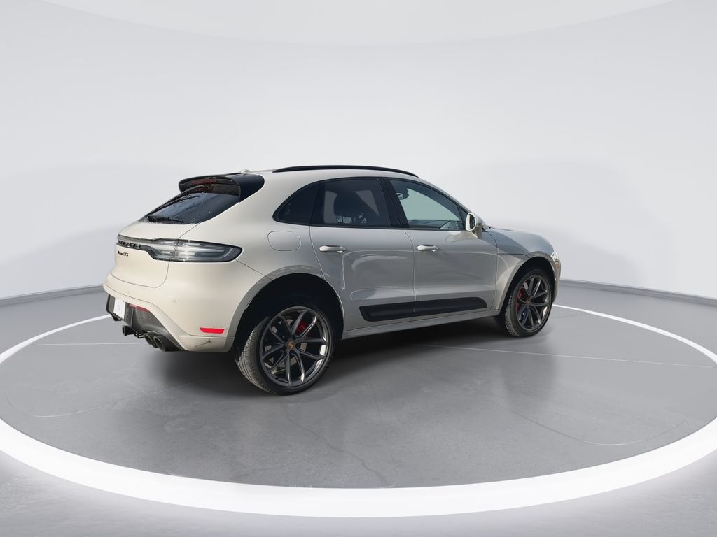 Thumbnail: 2023 Porsche Macan - 8
