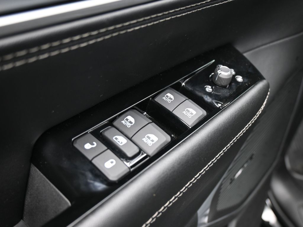 New 2026 High Gloss Black Jeep Limited Altitude image 25