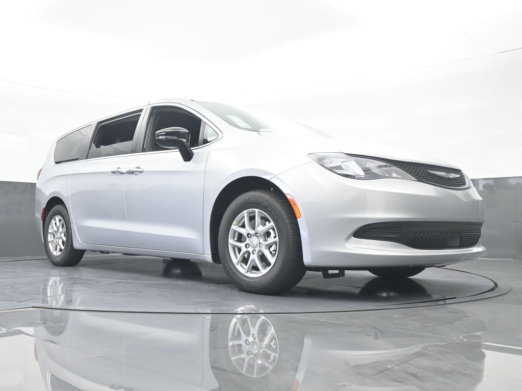 New 2026 Silver Mist Clearcoat Chrysler LX image 59