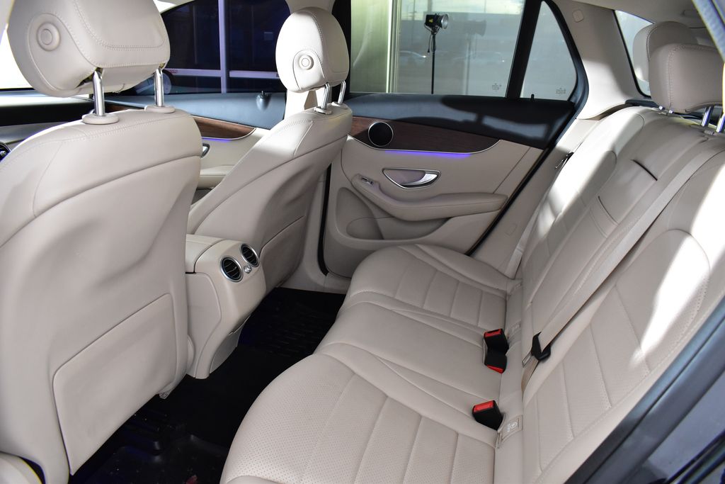 Thumbnail: 2022 Mercedes-Benz GLC - 30