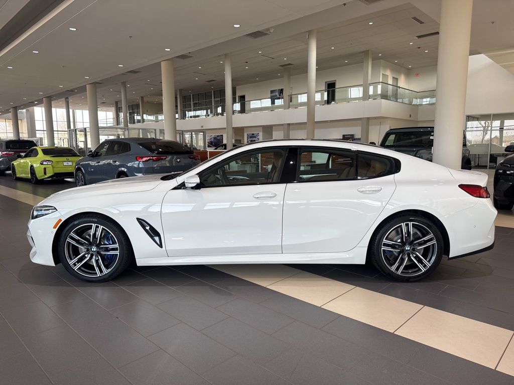 Thumbnail: 2022 BMW 8 Series - 8