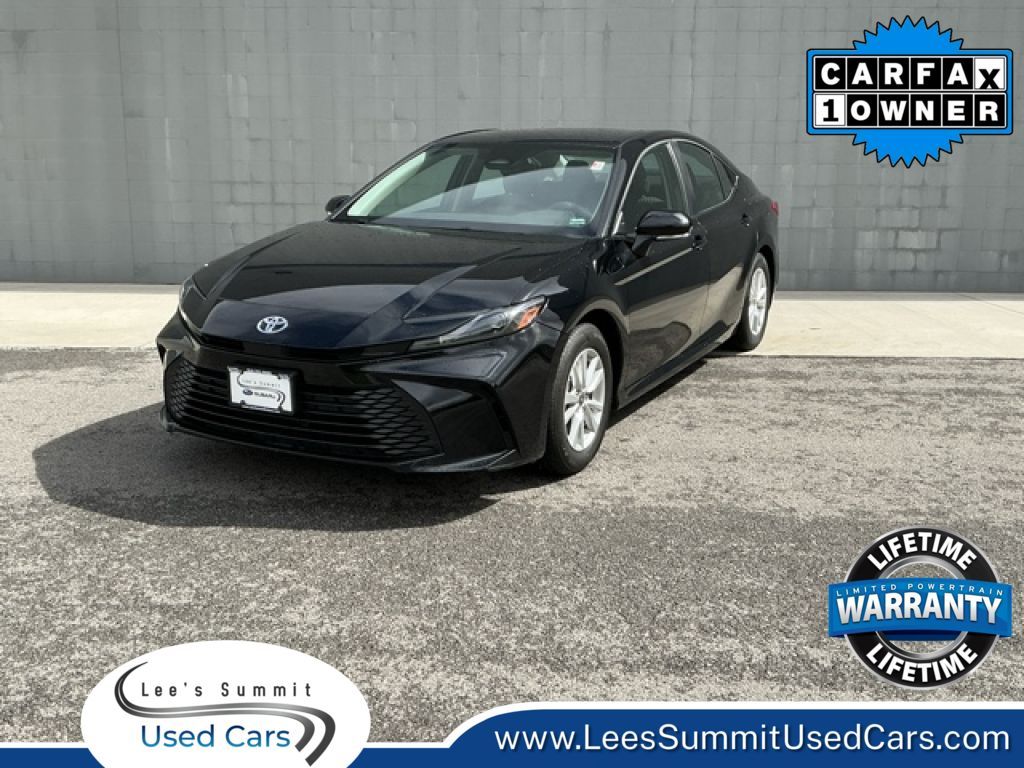 2025 Toyota Camry SE FWD