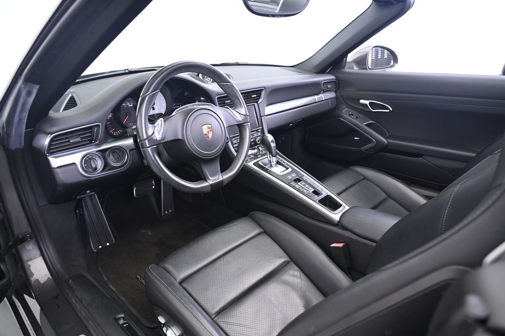 Thumbnail: 2013 Porsche 911 - 24