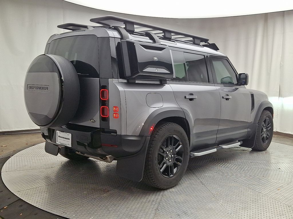 Thumbnail: 2023 Land Rover Defender - 4