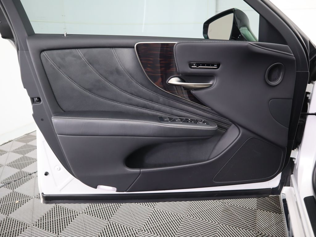 Thumbnail: 2023 Lexus LS - 24