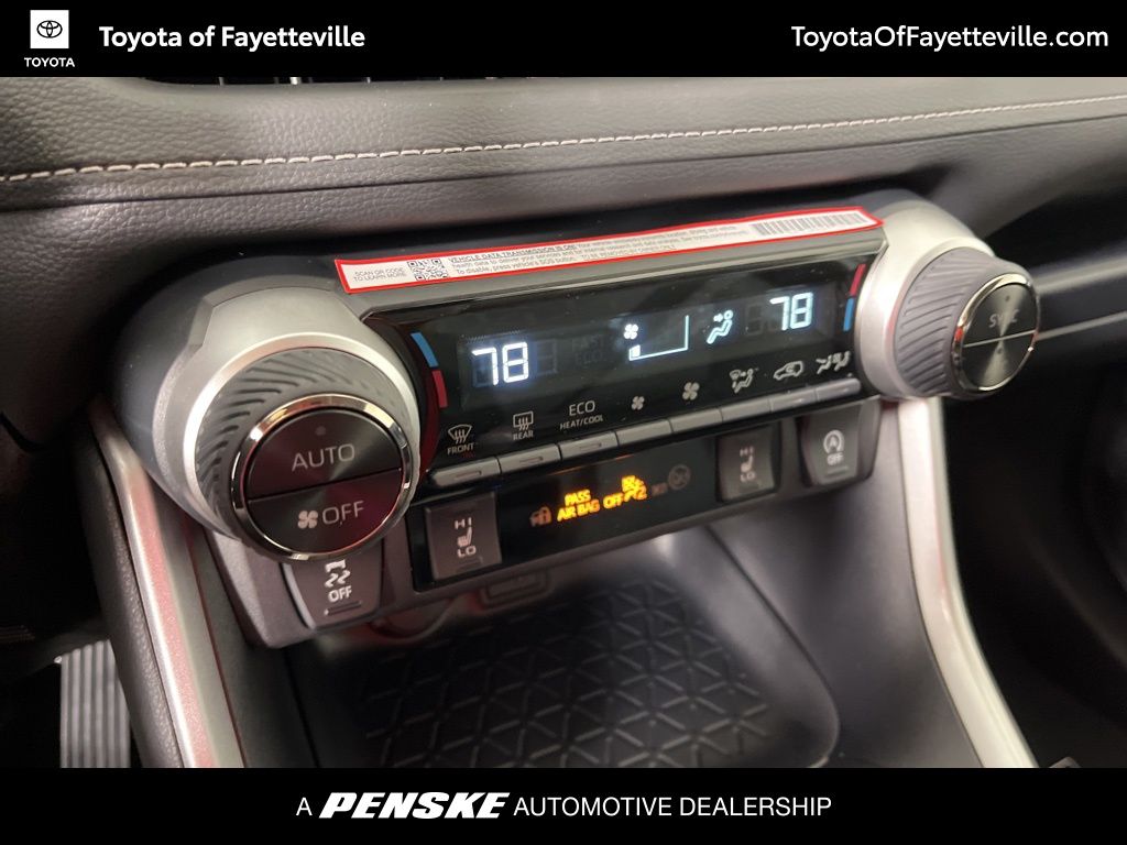 Thumbnail: 2025 Toyota RAV4 - 32