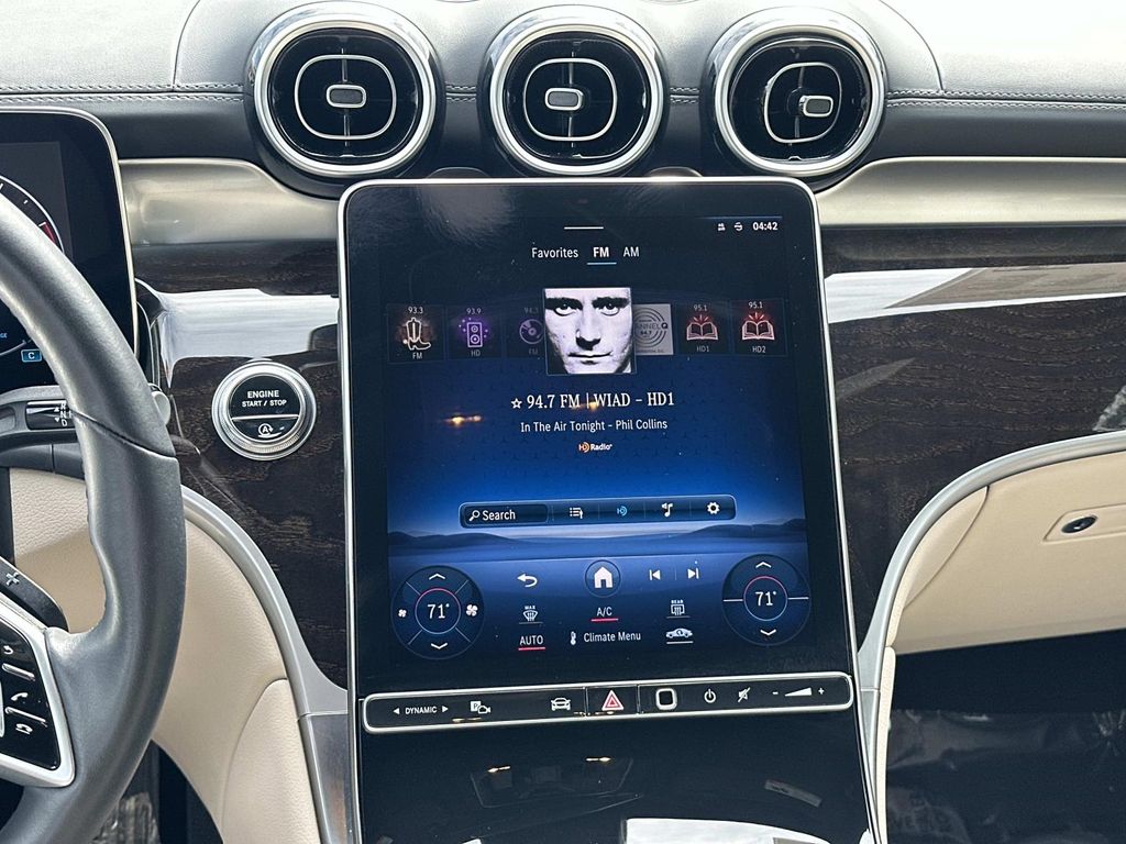 Thumbnail: 2023 Mercedes-Benz GLC - 32