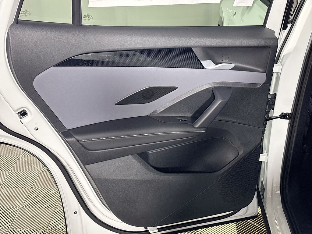 2025 Volkswagen Tiguan 2.0T SE R-Line Black
