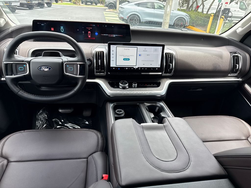 New 2026 Black Ford Platinum image 5