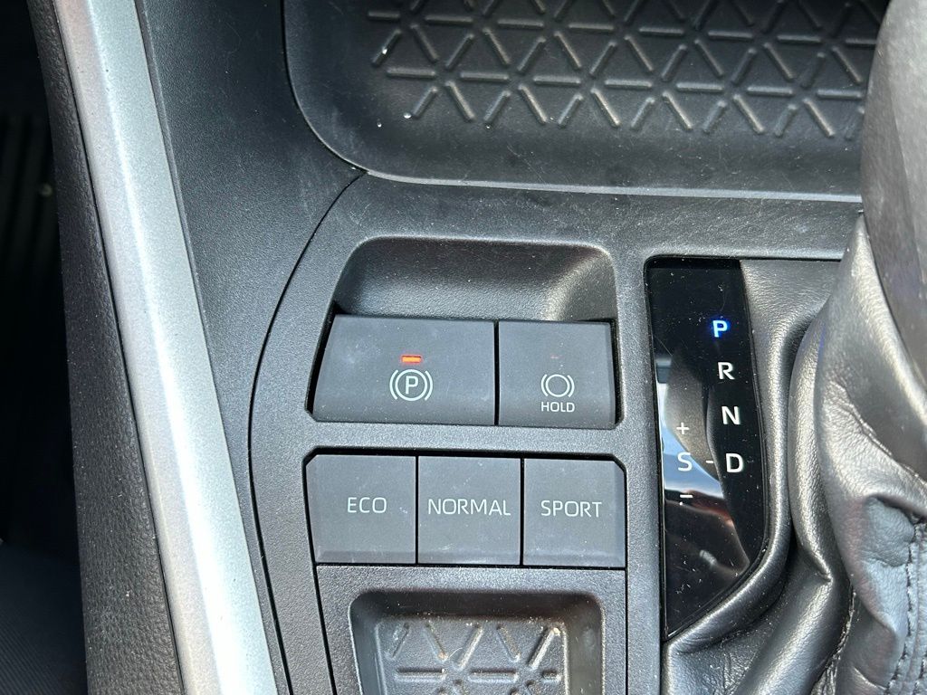 Thumbnail: 2023 Toyota RAV4 - 26