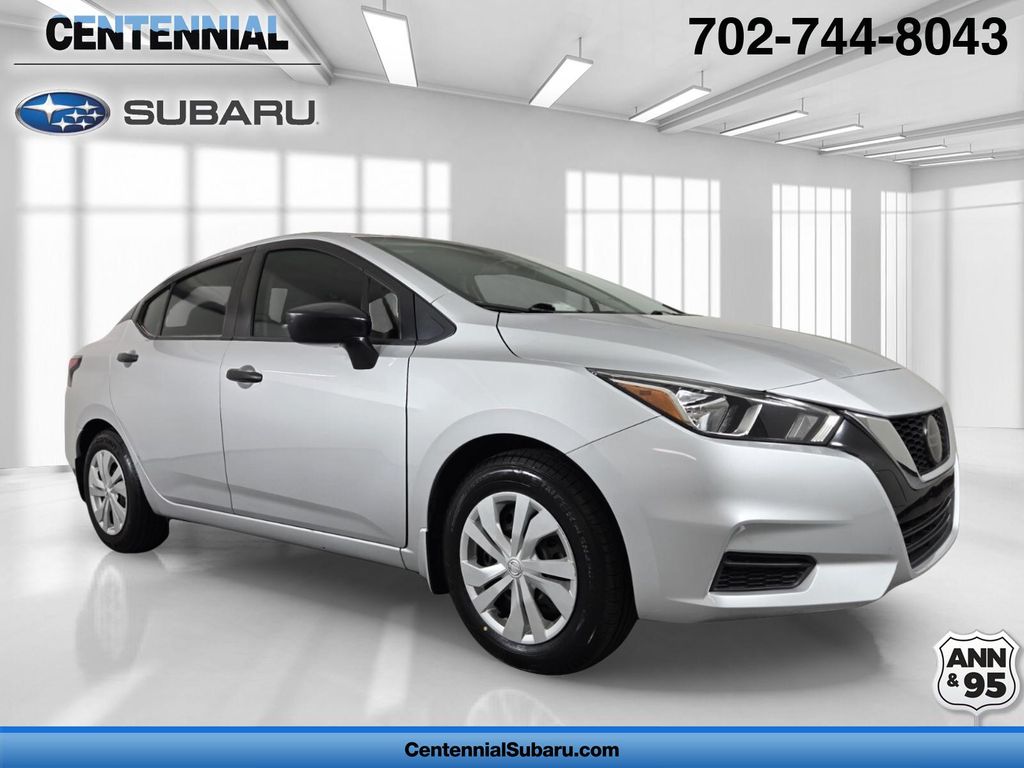 Brilliant Silver Metallic 2021 Nissan Versa Sedan Front-Wheel Drive 5-Speed Manual