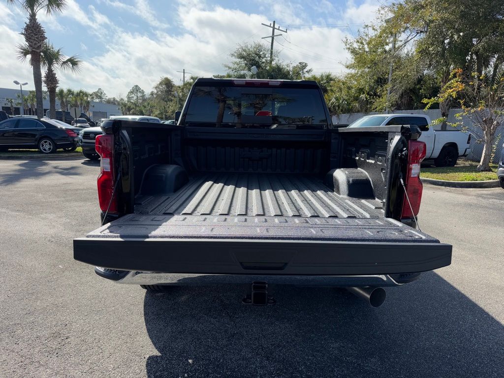 2025 Chevrolet Silverado 2500HD LT 12